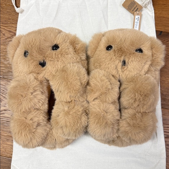 SKIMS Ivory Drawstring Pouch - Picture 5 of 9